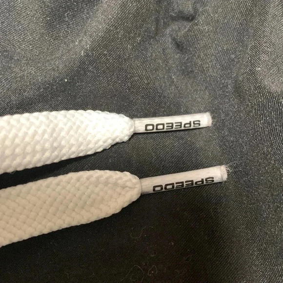 SPEEDO Men’s Swim Trunks, Size M. Excellent Used Condition. - Picture 3 of 5